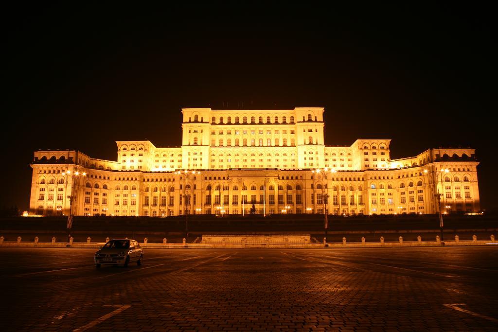 Color Apartments Franceza St Bucharest Exterior photo